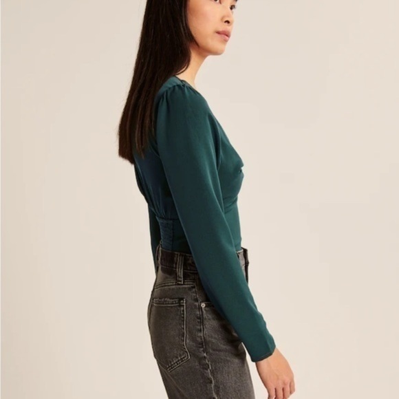 Abercrombie long sleeve twist blouse xxs NWT - Picture 4 of 6